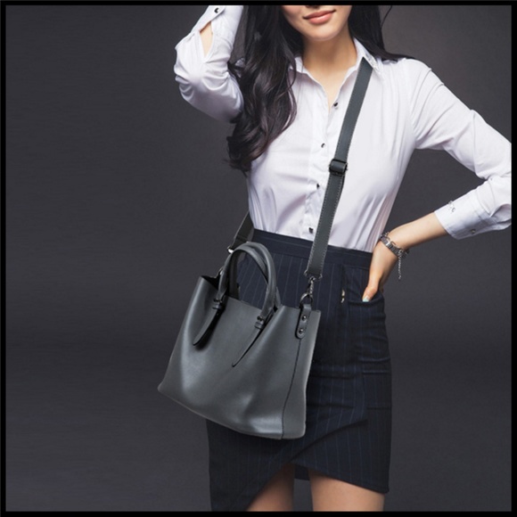 NEW Toulouse Tote Crossbody - Picture 8 of 8